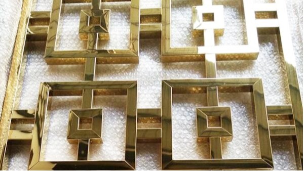 來看看鏡面不銹鋼屏風(fēng)有多美！